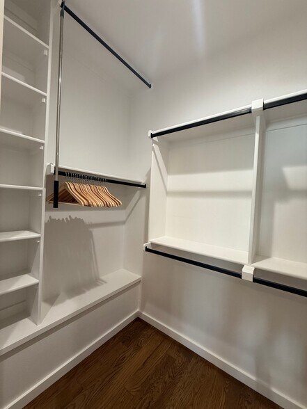 Building Photo - 1921 Runway Blvd