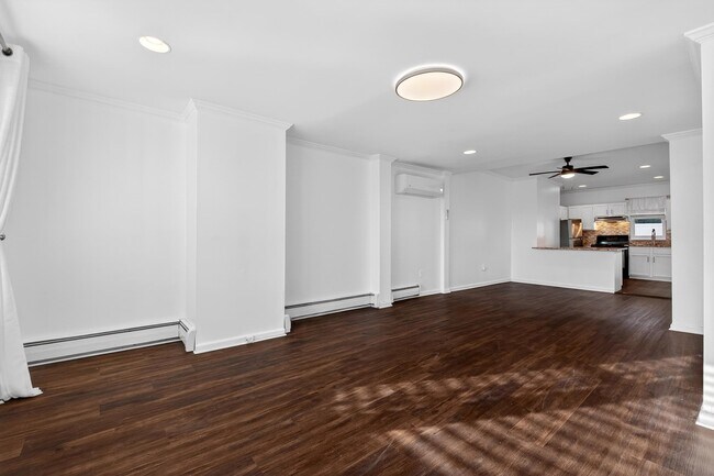 Building Photo - 104 McAdoo Ave