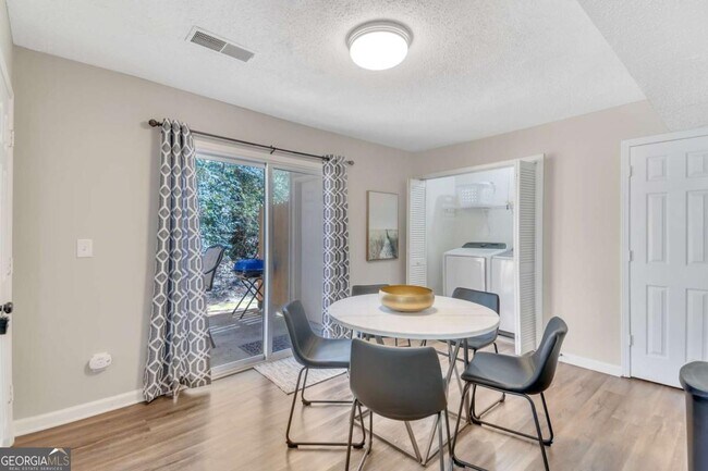 Building Photo - 4521 Coopers Creek Cir SE