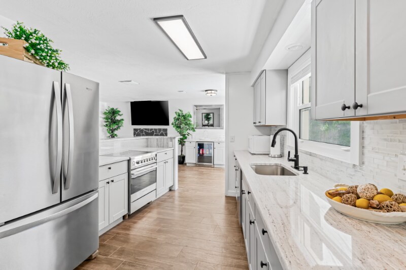 Building Photo - 1442 45th Ave NE