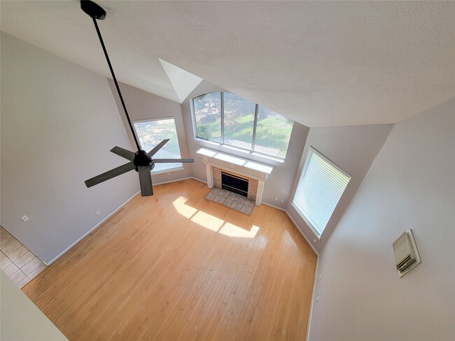 Building Photo - 9410 Barretts Glen Ct