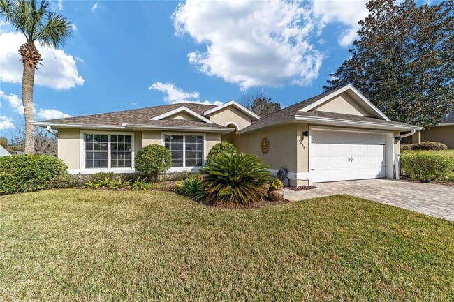 Primary Photo - AVAILABLE BY AUGUST 1ST-PRISTINE 3/2 HOUSE...