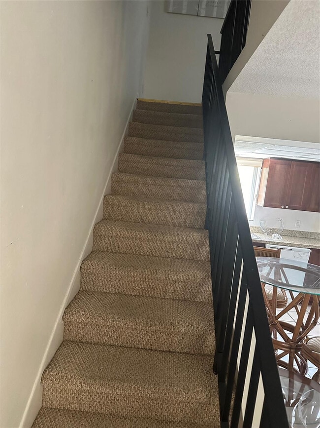 Building Photo - 2210 SE 4th Ave