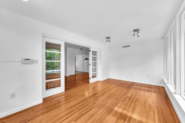 Building Photo - 7911 SW 55th Ave