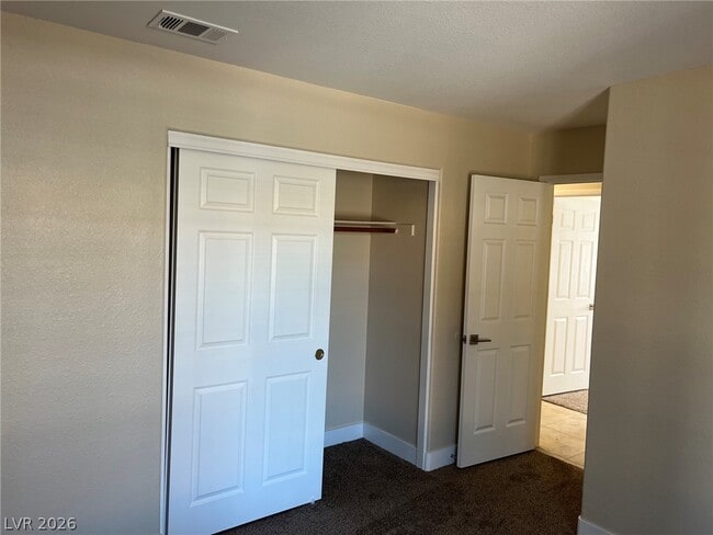 Building Photo - 1316 Royal Creek
