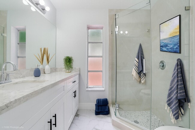 Building Photo - 4971 SW 7th Ct