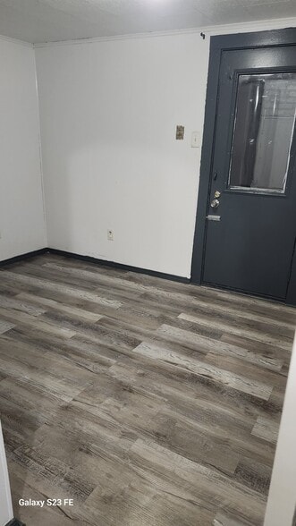 Building Photo - 37 Dempster St