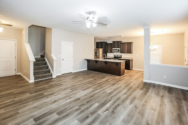 Building Photo - 10012 Portaferry Dr