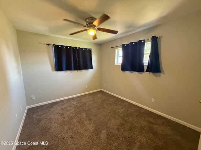 Building Photo - 988 Nicklaus Dr