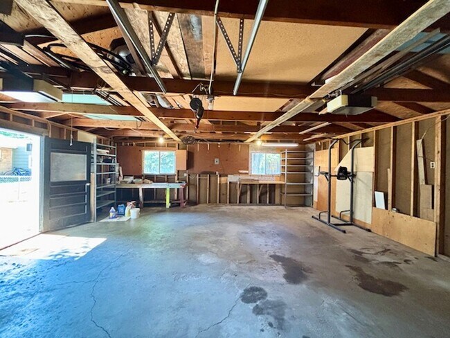 Building Photo - South Denver Brick Ranch