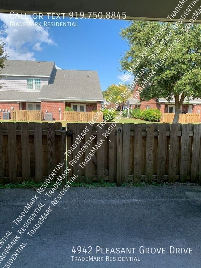 Building Photo - 4942 Pleasant Grove Dr