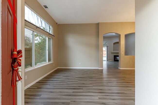 Building Photo - 4 bedroom home for RENT in Turlock only mi...