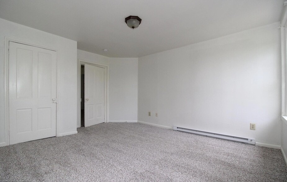 Bedroom # 1 - 524 Virginia Ave