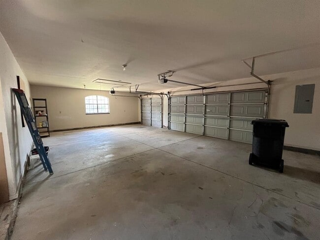 Building Photo - 413 NW 143rd St