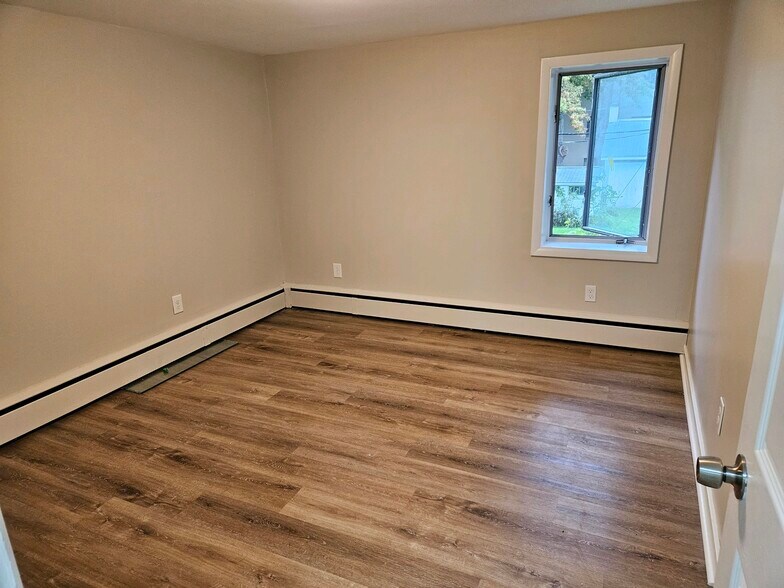 Building Photo - 77 South Ave