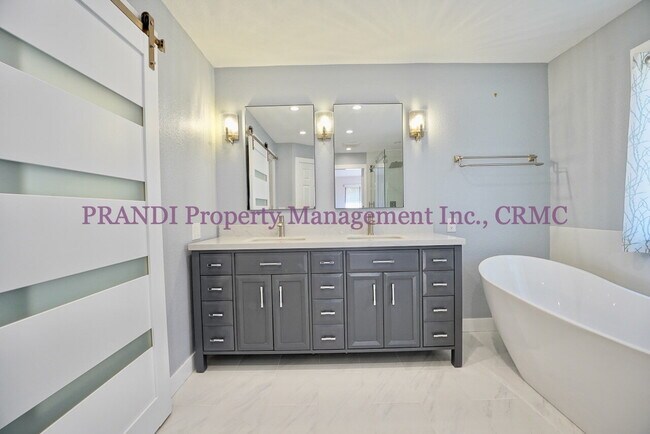 Building Photo - Modern Ranch Style Home on Corner Lot with Large Backyard