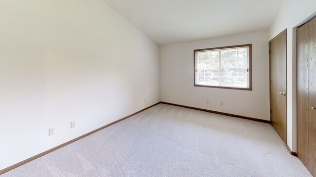 Building Photo - RENT SPECIAL - RENOVATED Condo Style Lower 2 Bedroom 2 Bathroom Apartment is Available