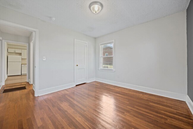 Building Photo - Duplex