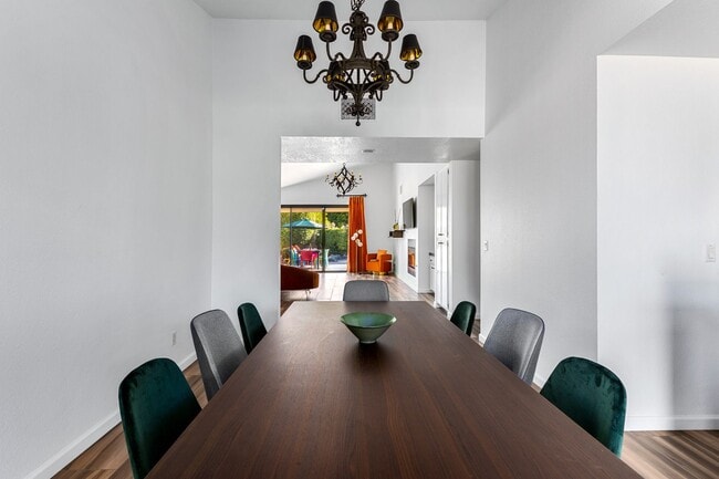 Building Photo - Stylish Palm Springs Retreat with Pool (Monthly Only - No Long Term)