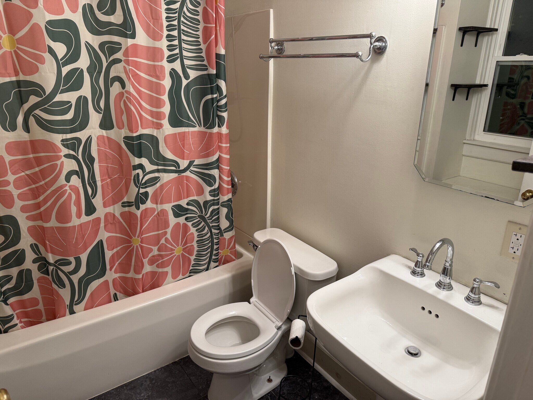 Bathroom 1 - 274 Prospect St