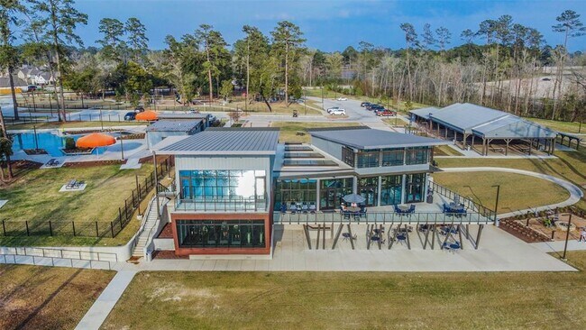 Building Photo - 550 Dry Fork Ln