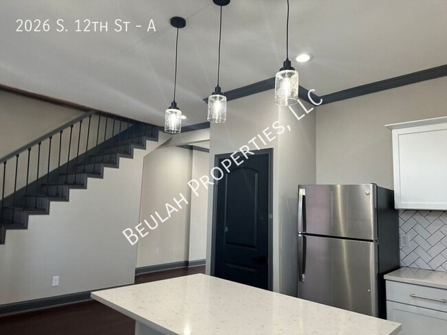 Building Photo - Walkable Soulard 2bd/2ba Townhouse