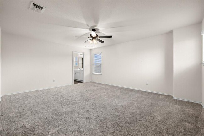 Building Photo - 616 Hugenot Wy