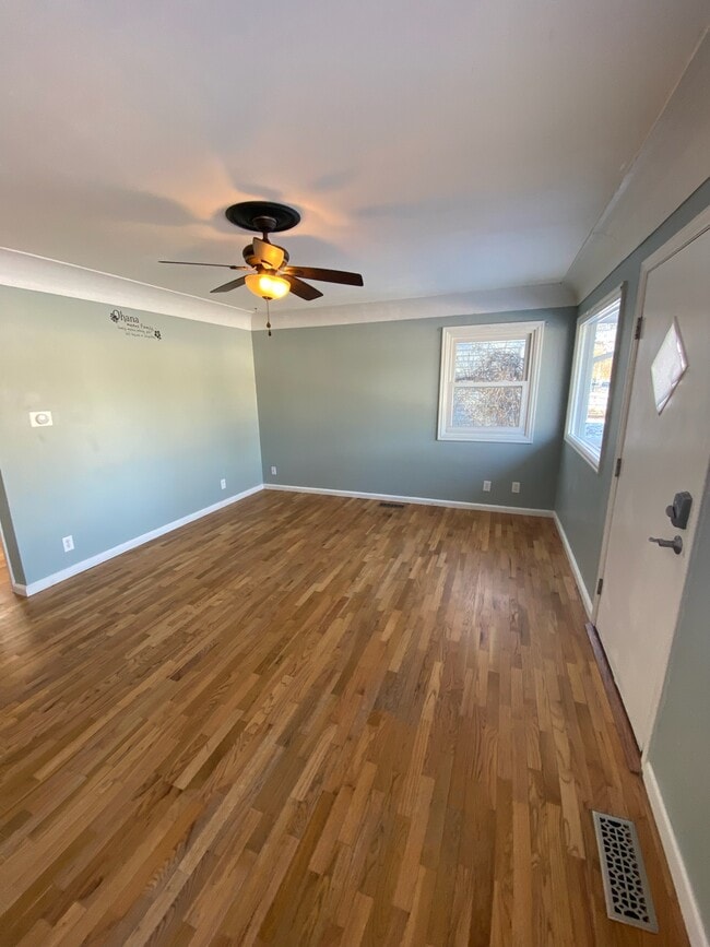 Building Photo - 1138 Avenue D