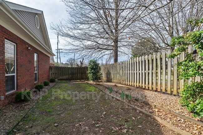 Building Photo - 66 Jeffrey Way