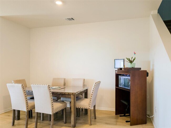 Building Photo - 2333 March Hare Trce