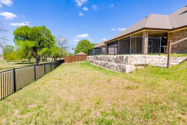 Building Photo - 7026 Chimney Hill Dr