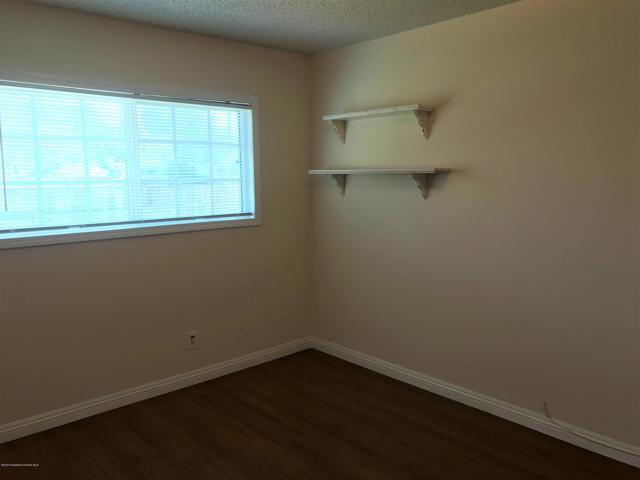 Building Photo - 840 E Florence Ave