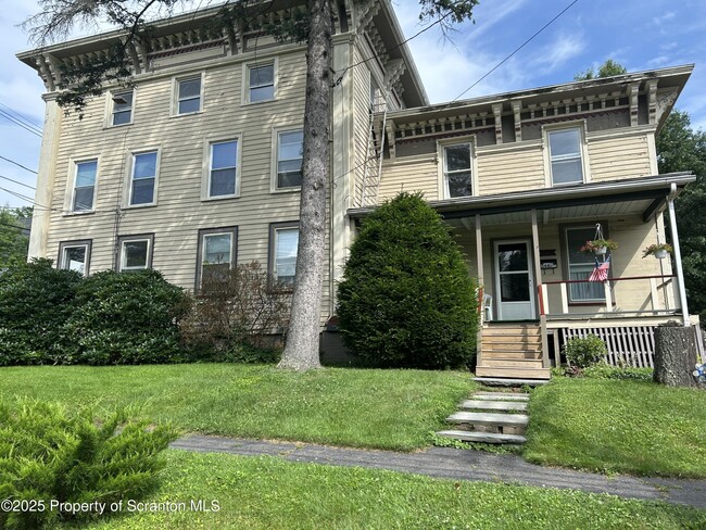 Primary Photo - 344 Church St