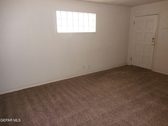 Building Photo - 701 W Yandell Dr