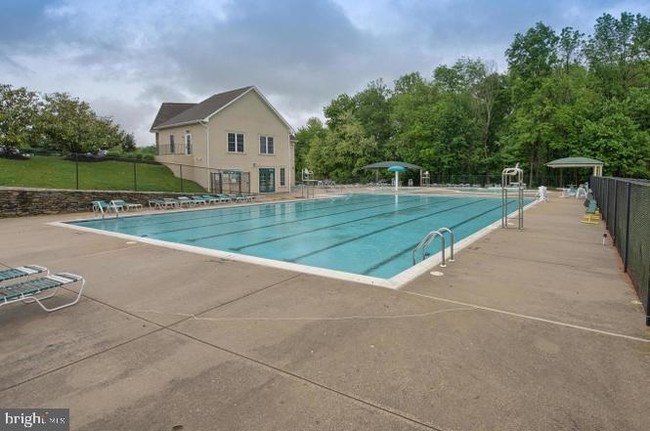 Building Photo - 10701 Enfield Dr