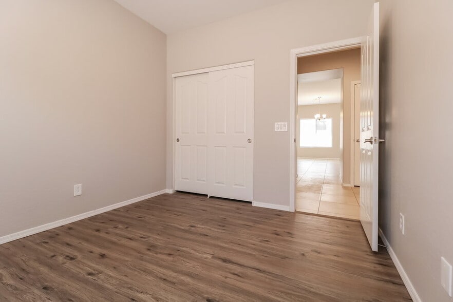 Building Photo - 23851 W Gibson Ln