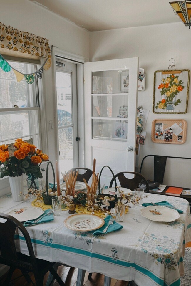 Building Photo - 411 W Arthur St