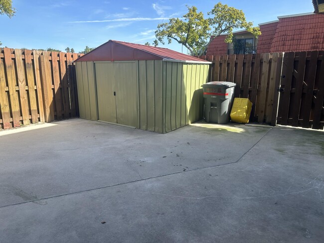 Building Photo - 8345 Trent Ct