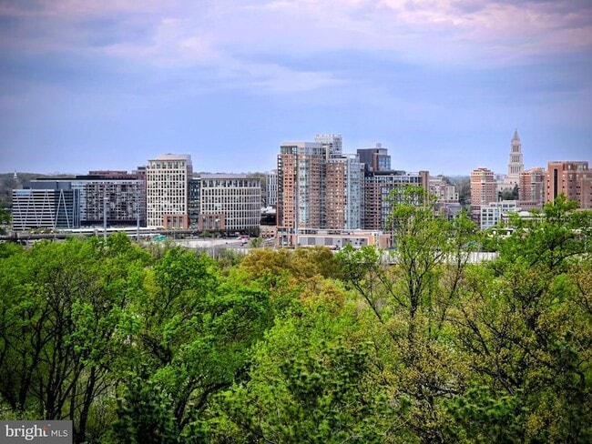 Building Photo - 5903 Mt Eagle Dr