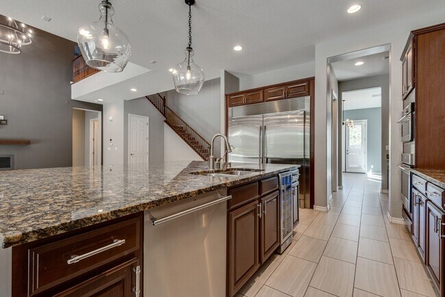 Building Photo - Stunning Summerlin Rental on Private Cul-d...