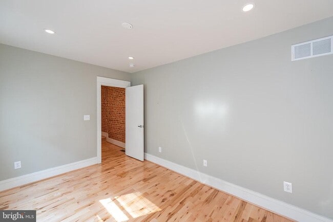 Building Photo - 3206 Elliott St