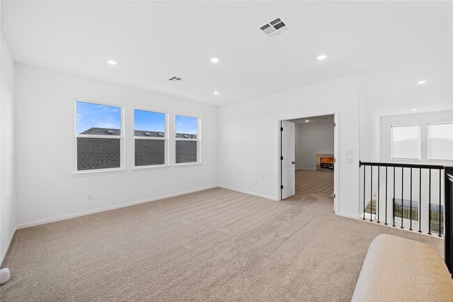 Building Photo - 1953 Varese Path