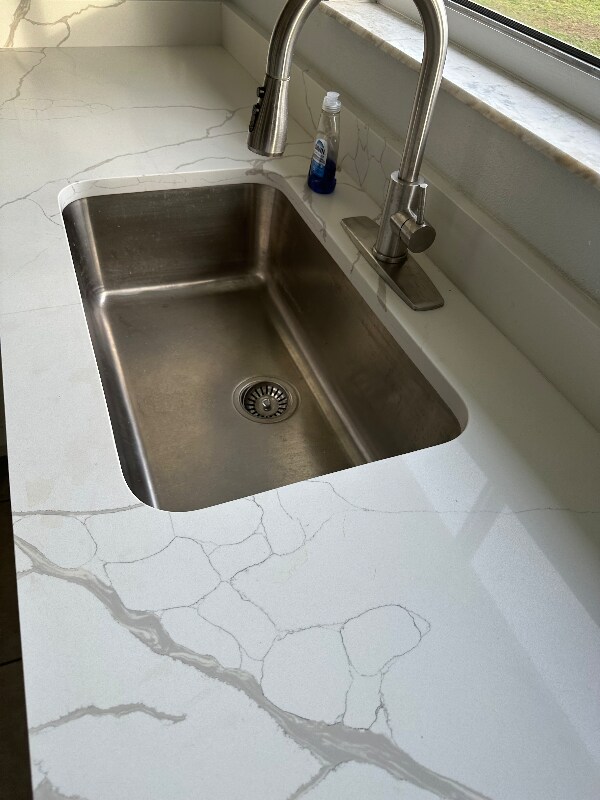 Building Photo - 1552 Baker St NE