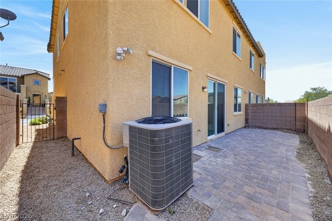 Building Photo - 3672 Via Vicchio