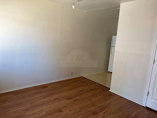 Building Photo - 1404 Bundrant Dr