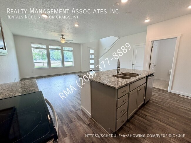Building Photo - 4719 W Santa Fe Ln