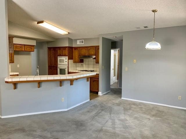 Building Photo - 6078 N Hazel Ave