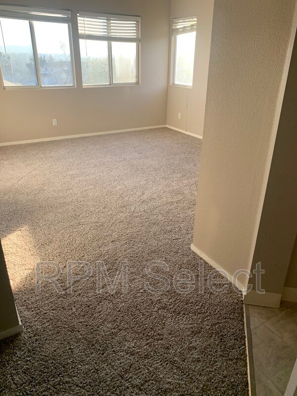 Building Photo - 4932 Chaps Ct