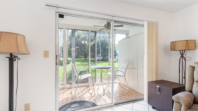 Building Photo - 2201 Lucaya Bend