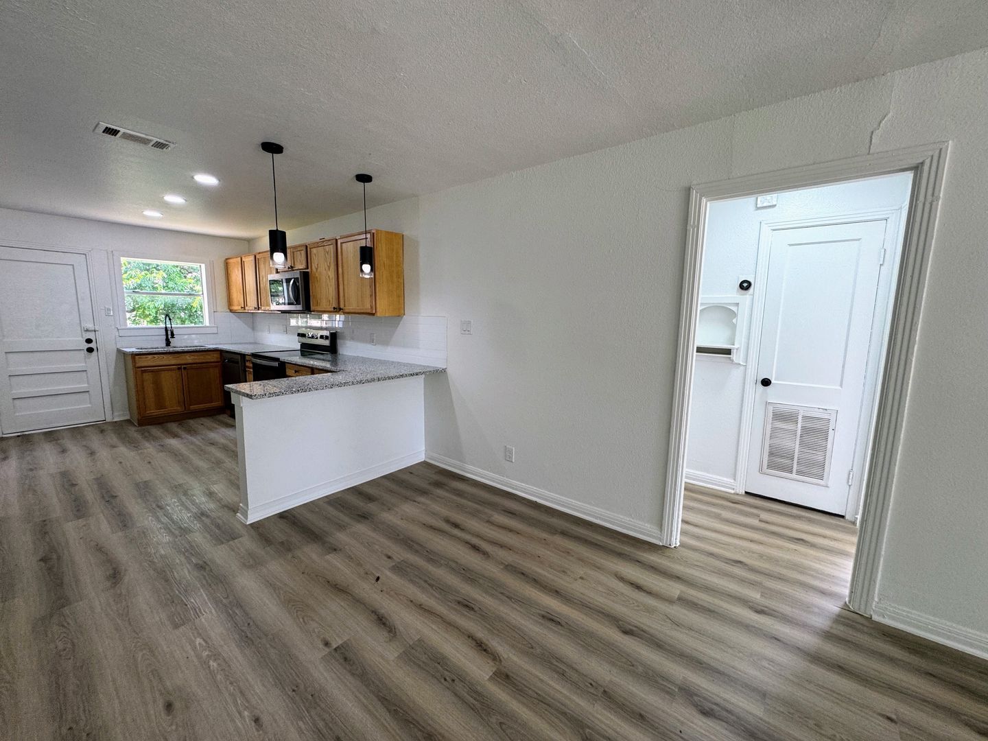 Building Photo - 2723-2725 Terrace Dr